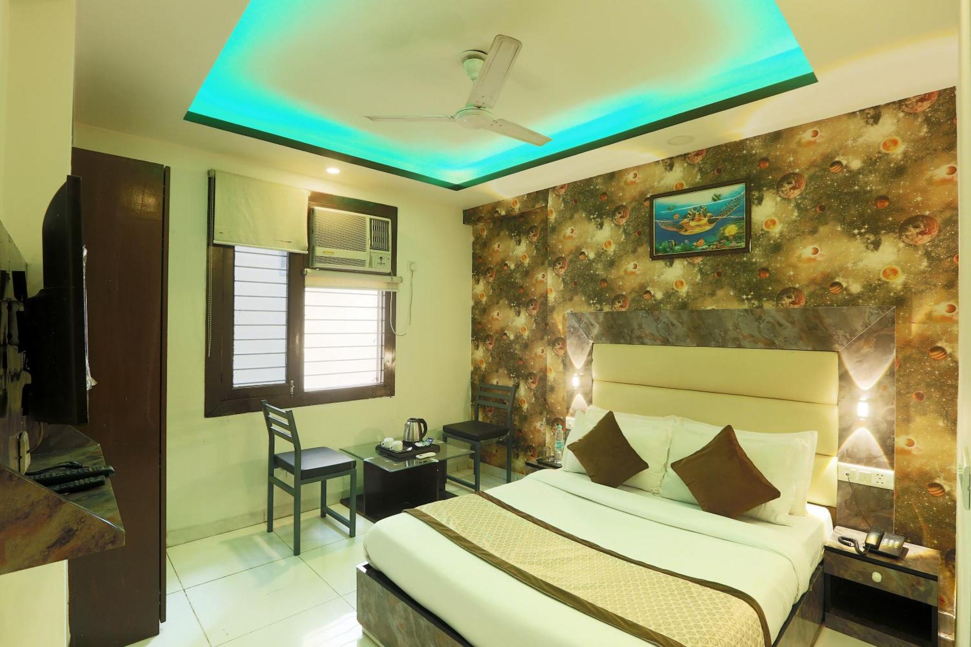 Hotel Triton Grand At Delhi Airport Ню Делхи Екстериор снимка