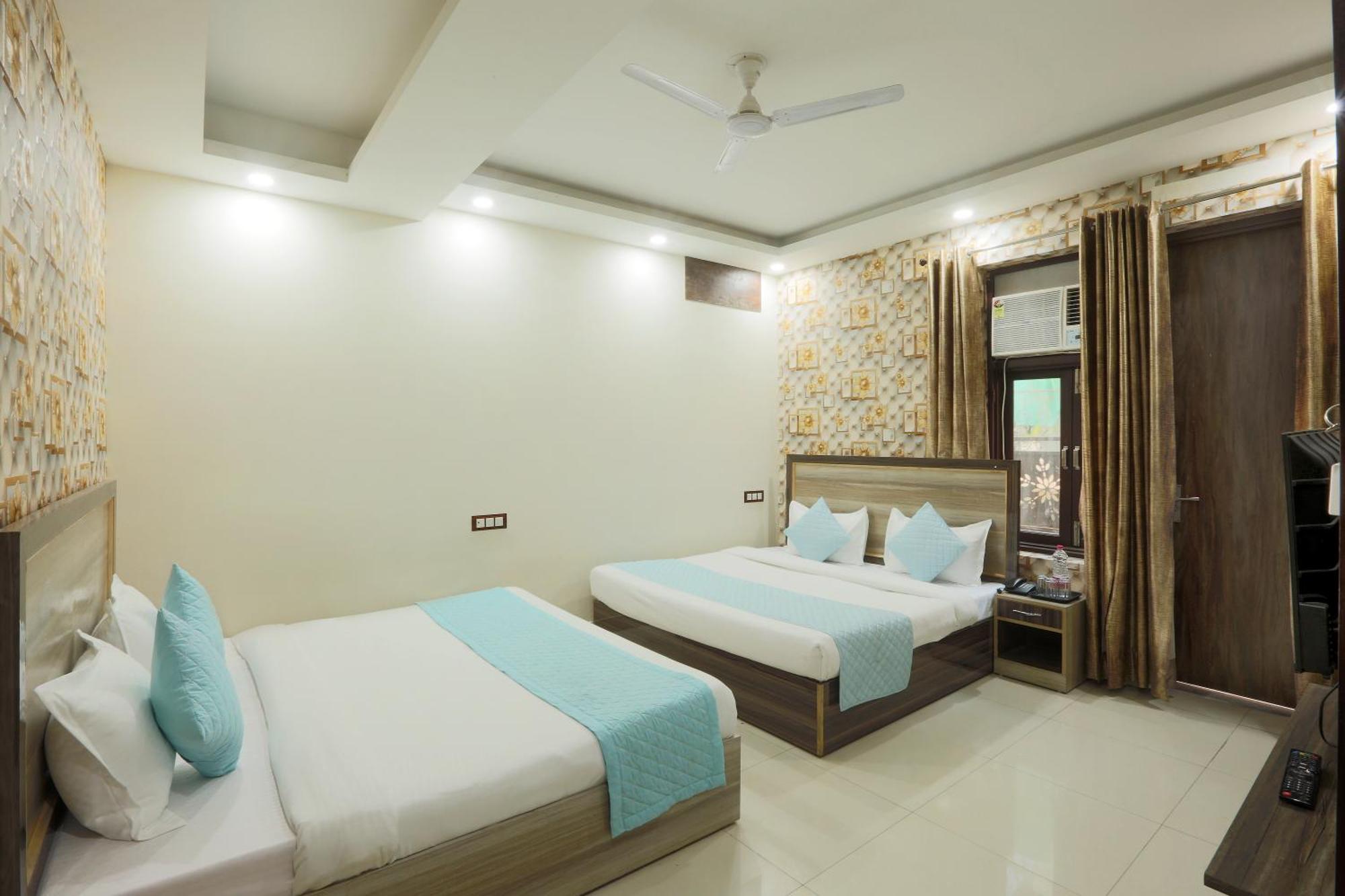 Hotel Triton Grand At Delhi Airport Ню Делхи Екстериор снимка