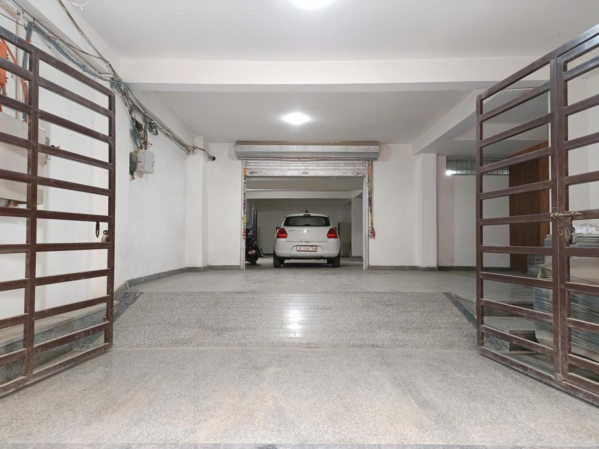Hotel Triton Grand At Delhi Airport Ню Делхи Екстериор снимка